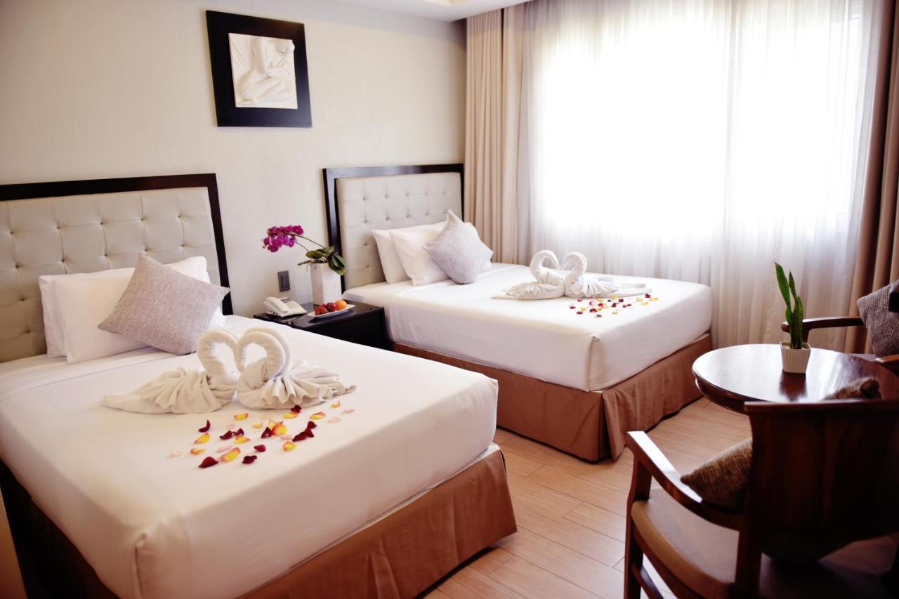 Aura One Hotel Baguio City Exterior foto